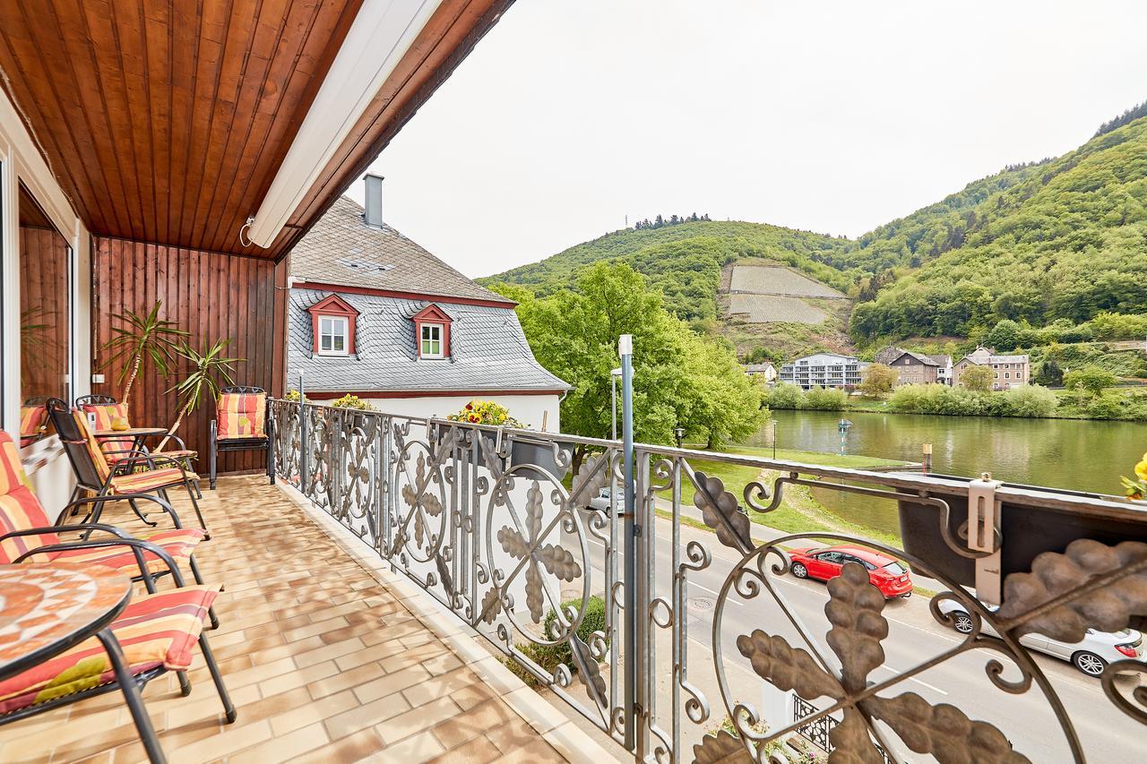 Ferienwohnung "Edeltrud Deluxe Moselblick" Bernkastel-Kues Exterior photo
